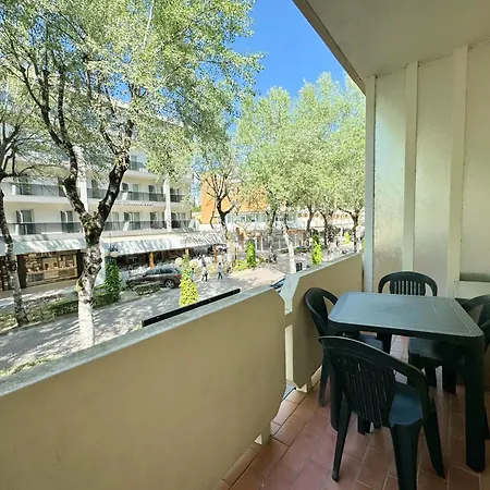 Bussola * Μπιμπιόνε